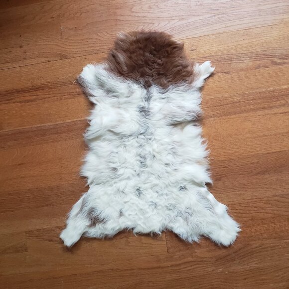Lamb skin pelt - Picture 1 of 3